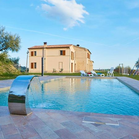 Agriturismo Nido Delle Rondini Macerata Buitenkant foto
