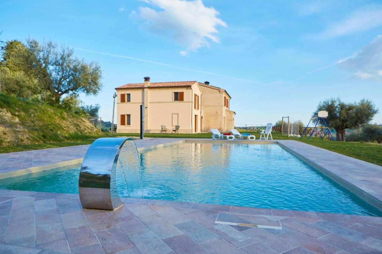 Agriturismo Nido Delle Rondini Macerata Buitenkant foto