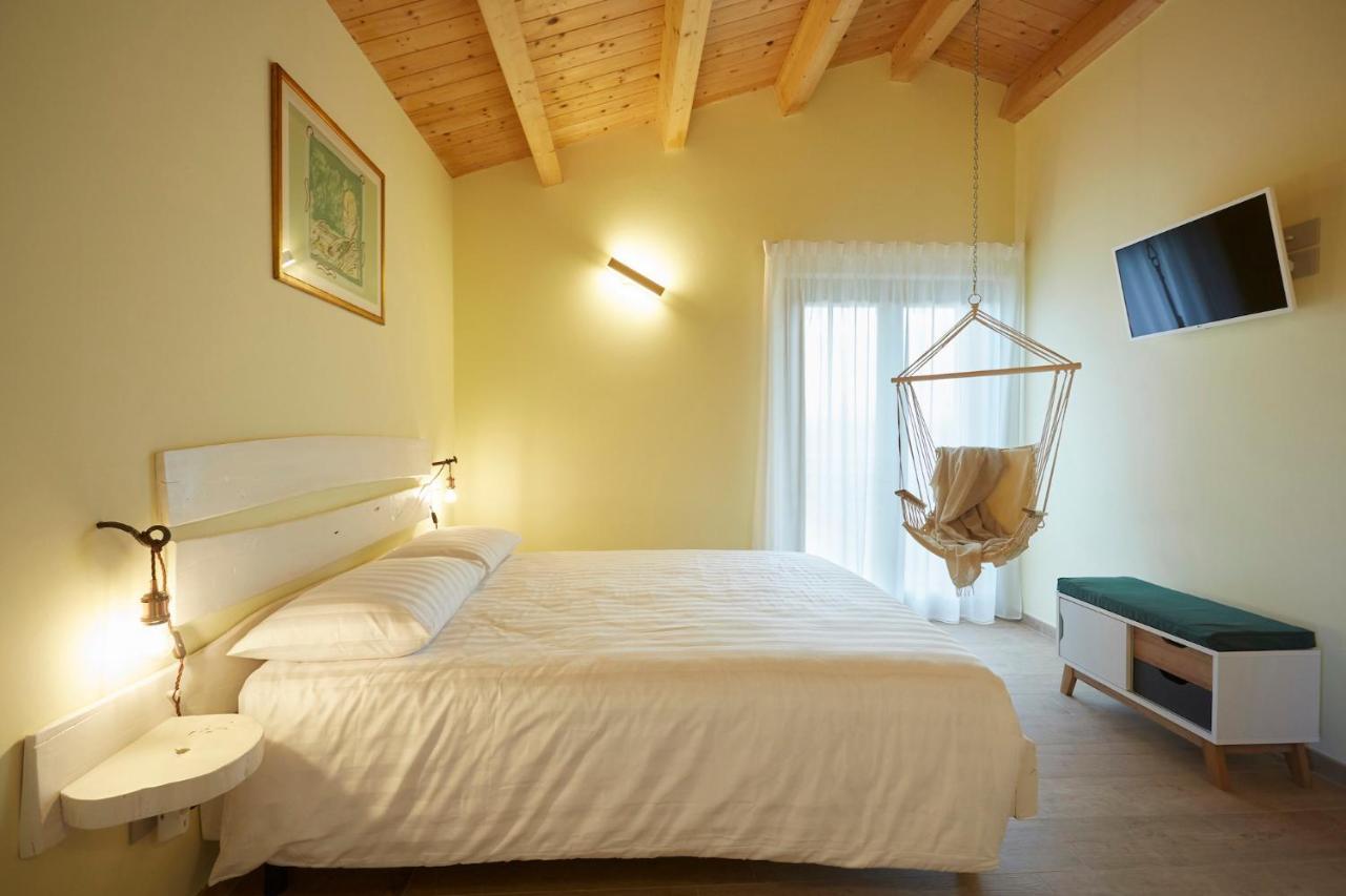 Agriturismo Nido Delle Rondini Macerata Buitenkant foto