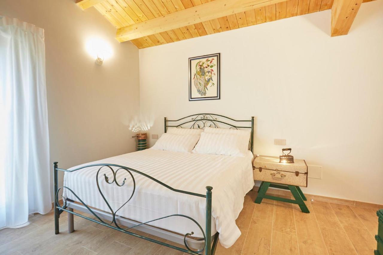 Agriturismo Nido Delle Rondini Macerata Buitenkant foto